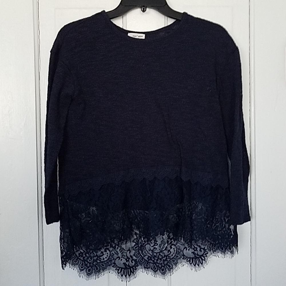 Beautiful navy blue hi-lo sweater